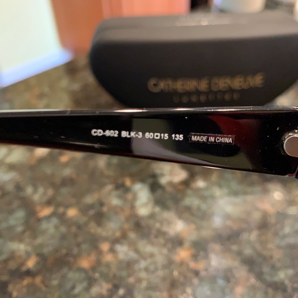 Catherine Deneuve CD-602 Sunglasses - Picture 5 of 5